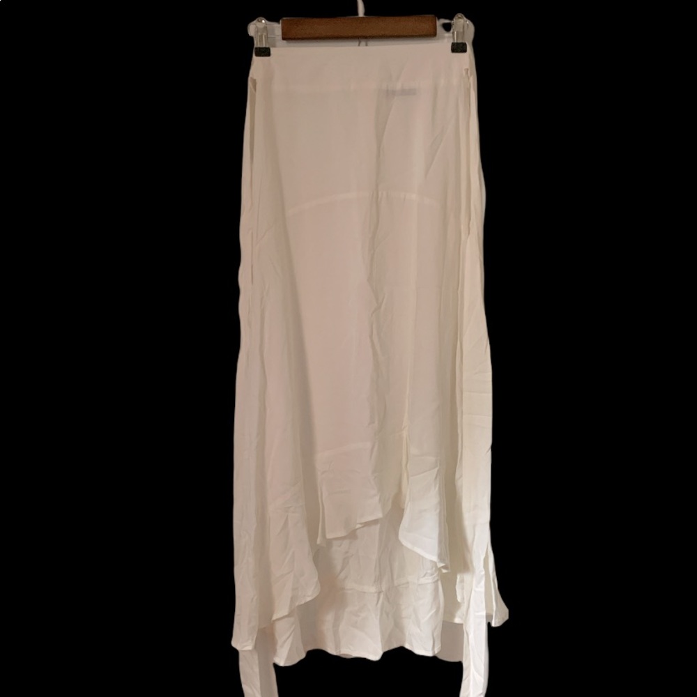 Frill skirt High low 📌 NO OFFERS 📌